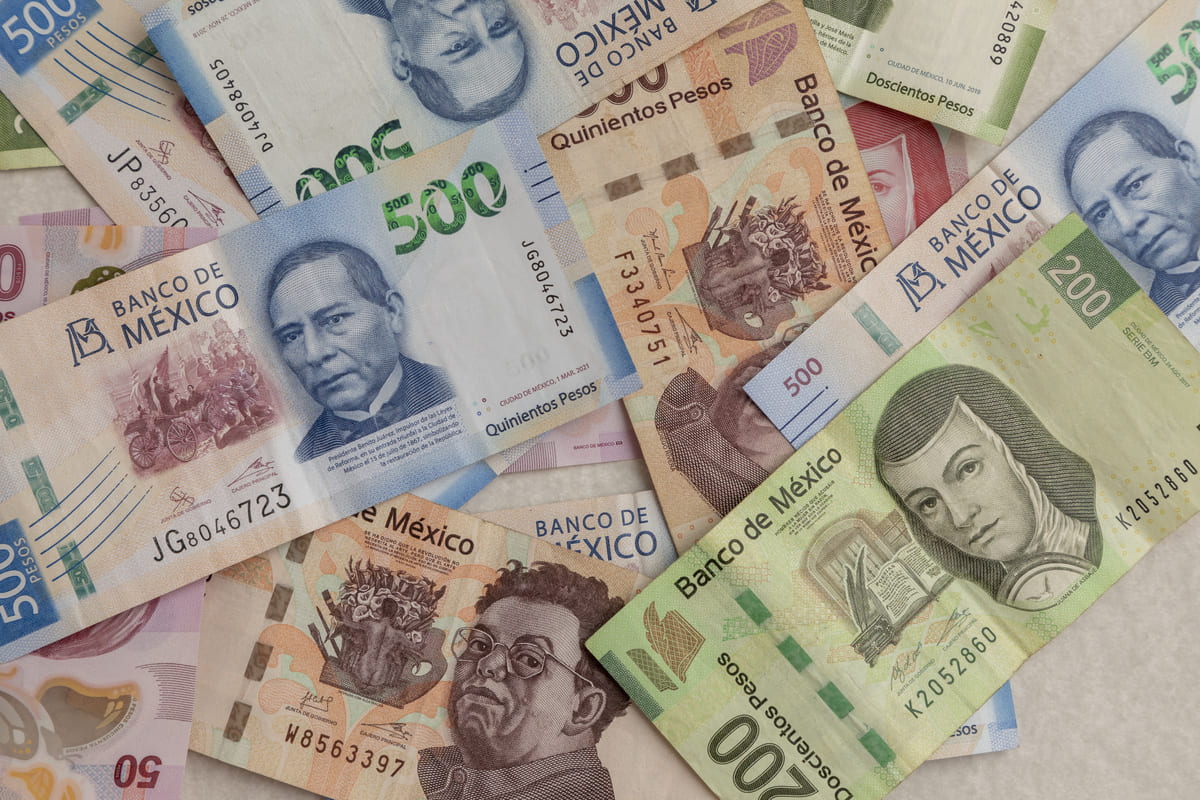 Billetes mexicanos.