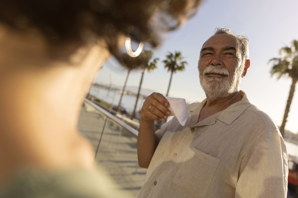 Personas sonriendo
